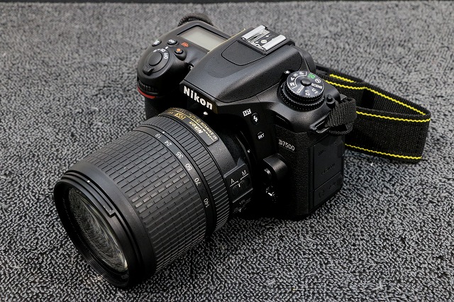 【新品級の超美品 4391ショット・付属品完備】Nikon ニコン D7500