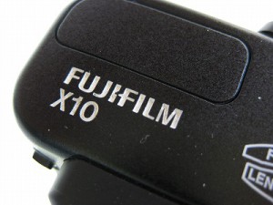 フジフィルム　X10