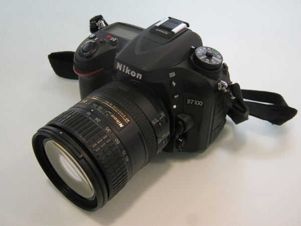 Nikon　16〜85mm F3.5-5.6VR