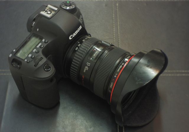 Canon EF17-40mm F4L USM レンズスマホ/家電/カメラ
