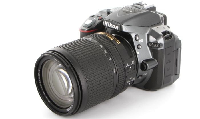 ランキングや新製品 神戸リセールショップNikon デジタル一眼レフカメラ D5300 18-55mm VR II レンズキット グレー 2400万画素  3.2型液晶 D5300L