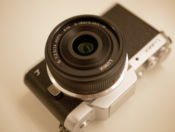 パナソニック Lumix G 14mm f/2.5 カメラ レンズ H-H014-