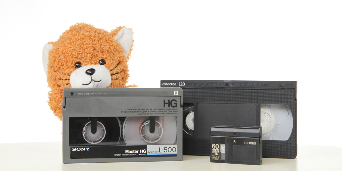 Vhsなどのビデオテープのダビングはお早めに カメラ買取 販売専門店のナニワグループ