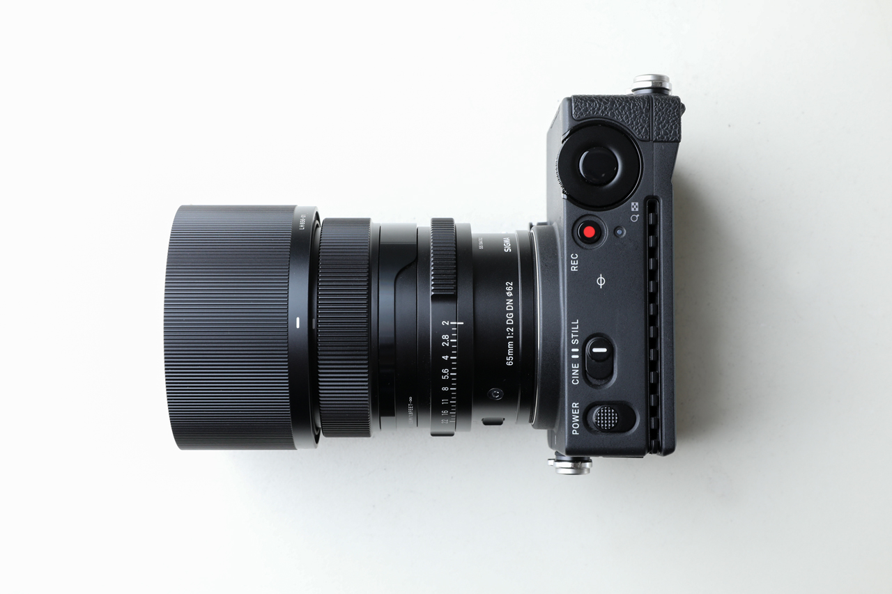 お求めやすく価格改定 シグマ SIGMA 65mm F2 DG DN Leica Lマウント ...