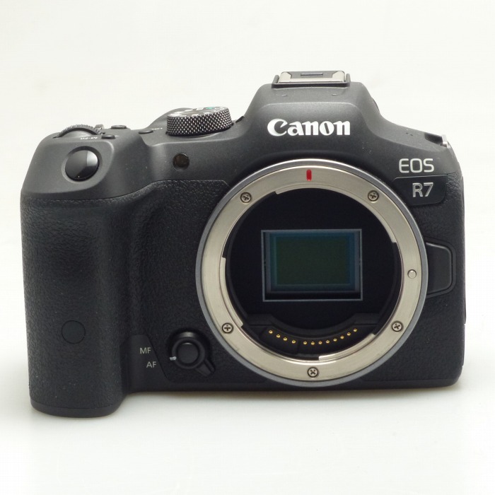 Canon EOS R7 ボデイ