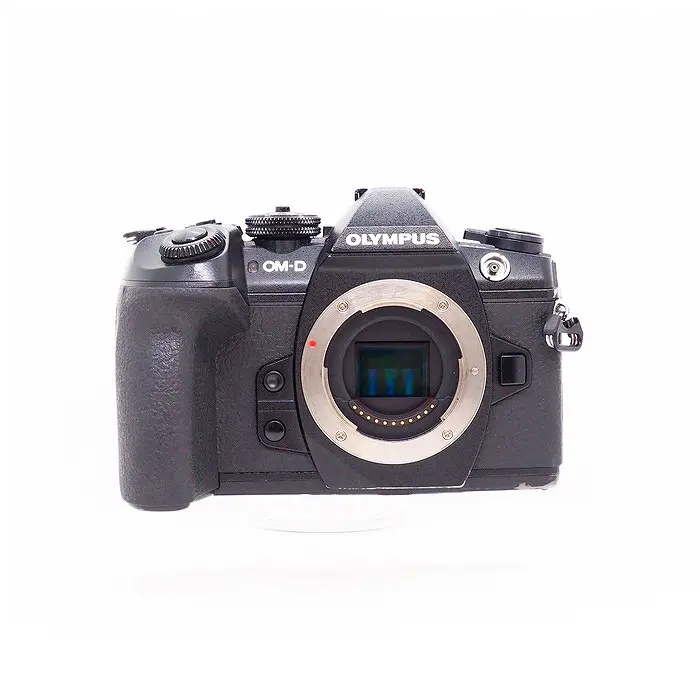 OLYMPUS OM-D E-M1 MARK II